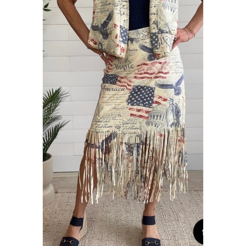 ORIGAMI Stars & Stripes Faux Suede Fringe Skirt  NWT SIZE L